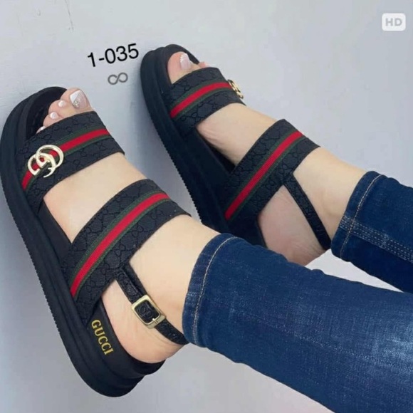 Gucci Women's Black Sandals with Red and Green Accents - Picture 1 of 1